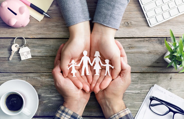 Foto simbolizando protección de familia